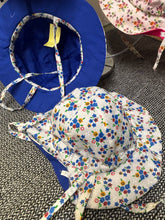 Load image into Gallery viewer, Blue Floral