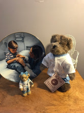 Load image into Gallery viewer, Boyds Bear, Nurse True Heart