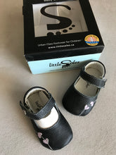 Load image into Gallery viewer, Little Soles, Baby Shoes, Leather