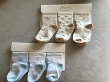 Load image into Gallery viewer, Mayoral, Socks, 3 Pack Carded