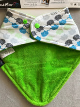 Load image into Gallery viewer, Mum 2 Mum, Bandana Wonder Bib
