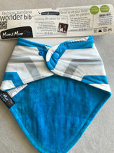 Load image into Gallery viewer, Mum 2 Mum, Bandana Wonder Bib