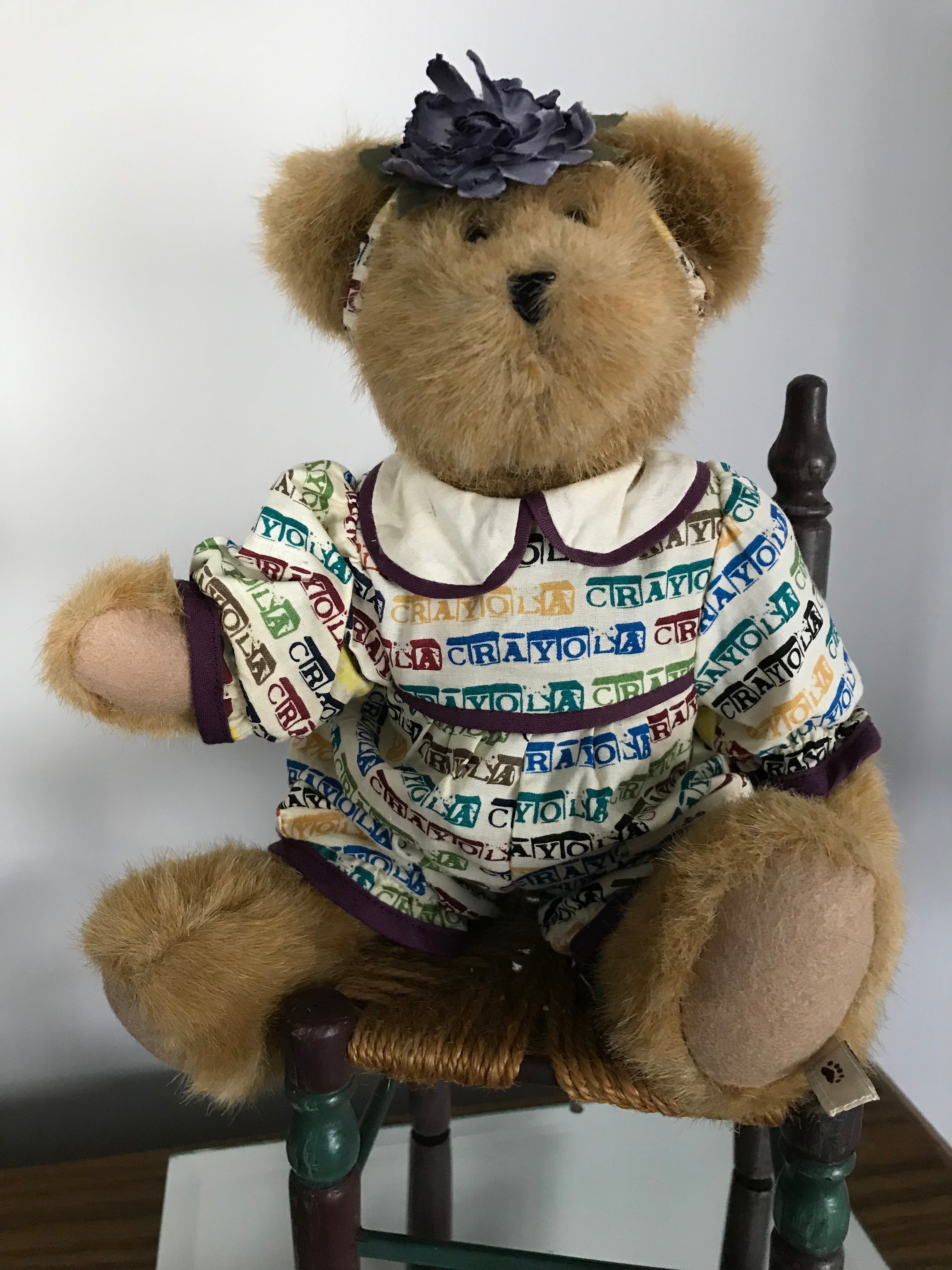 Boyds Bear, Madeline, Crayola – Dens and Friends