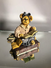 Load image into Gallery viewer, Boyds, Resin, Victoria Lynn, Great Escapes