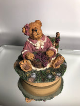 Load image into Gallery viewer, Boyds Resin, Jar Topper