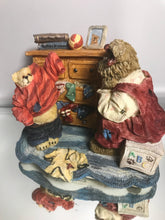 Load image into Gallery viewer, Boyds, Mom and Taylor