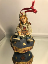 Load image into Gallery viewer, Boyds Resin, Hanging Ornaments
