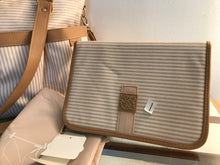 Load image into Gallery viewer, Document Cover, Mayoral