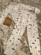 Load image into Gallery viewer, Perilimpinpin, 2pc. Pyjama