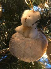 Load image into Gallery viewer, Boyds Vintage, Making Spirts Bright Collection