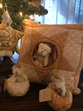 Load image into Gallery viewer, Boyds Vintage, Making Spirts Bright Collection