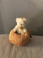 Load image into Gallery viewer, Boyds Vintage, Making Spirts Bright Collection