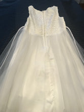 Load image into Gallery viewer, Girls Dress, Size 8 year