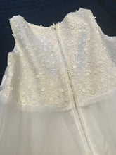 Load image into Gallery viewer, Girls Dress, Size 8 year