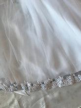 Load image into Gallery viewer, Special Occasion Dress, Size 8 year