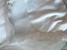 Load image into Gallery viewer, Special Occasion Dress, Size 8 year