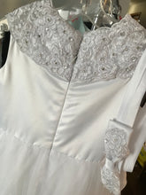 Load image into Gallery viewer, Special Occasion Dress, Size 8 year