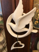 Load image into Gallery viewer, Circle of Love, Porcelain Figurines