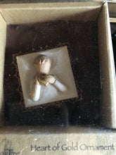 Load image into Gallery viewer, Willowtree, Ornaments, Metal Edged, Vintage