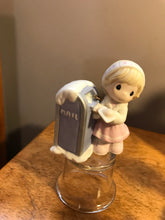 Load image into Gallery viewer, Precious Moments, Ornaments and Porcelain Figure