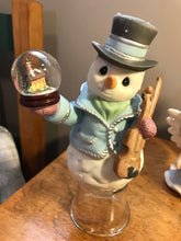 Load image into Gallery viewer, Precious Moments, Ornaments and Porcelain Figure