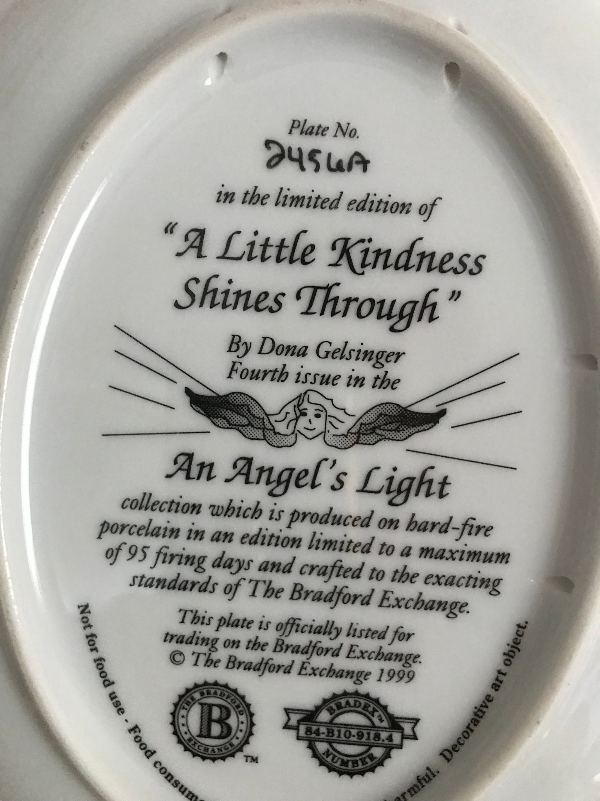 書 Kelsterbacher Porzellan Plates, Sandra Kuck, On Angel's Wings – Dens and Friends