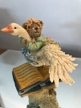 Load image into Gallery viewer, Boyds Resin, Olde Mother Goose
