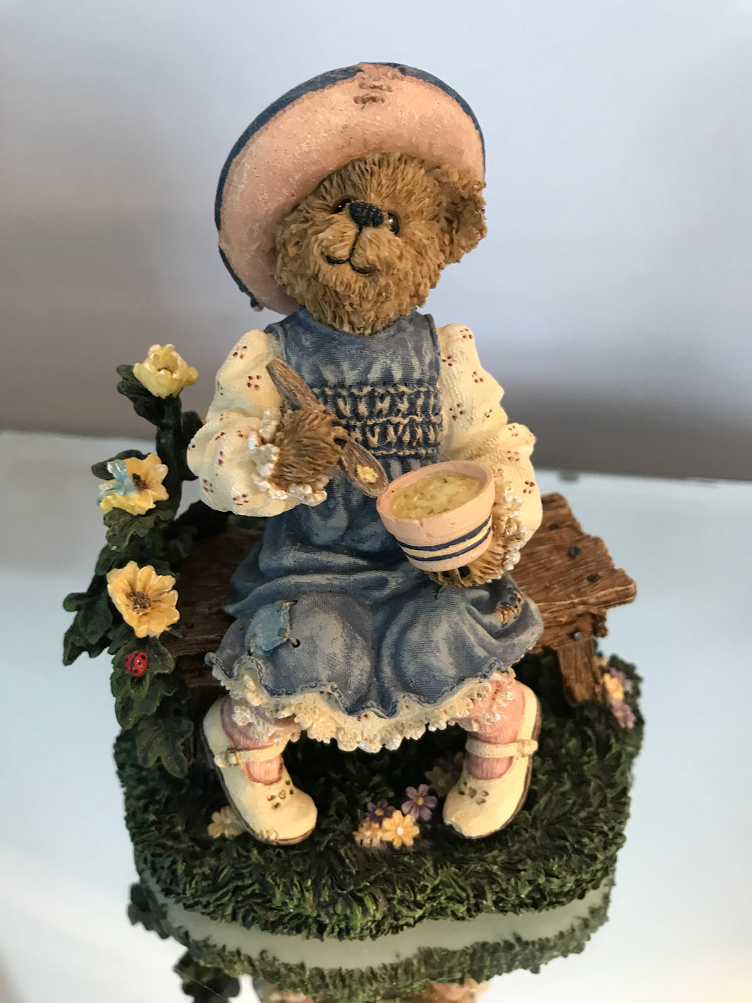 Boyds Resin, Lil' Miss Muffet