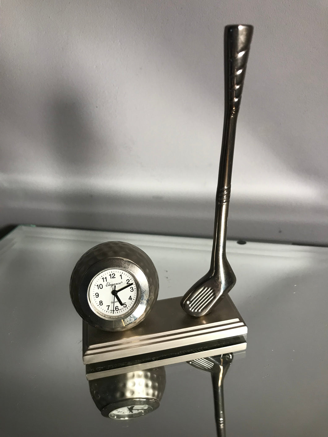 Golf, Clock with Putter