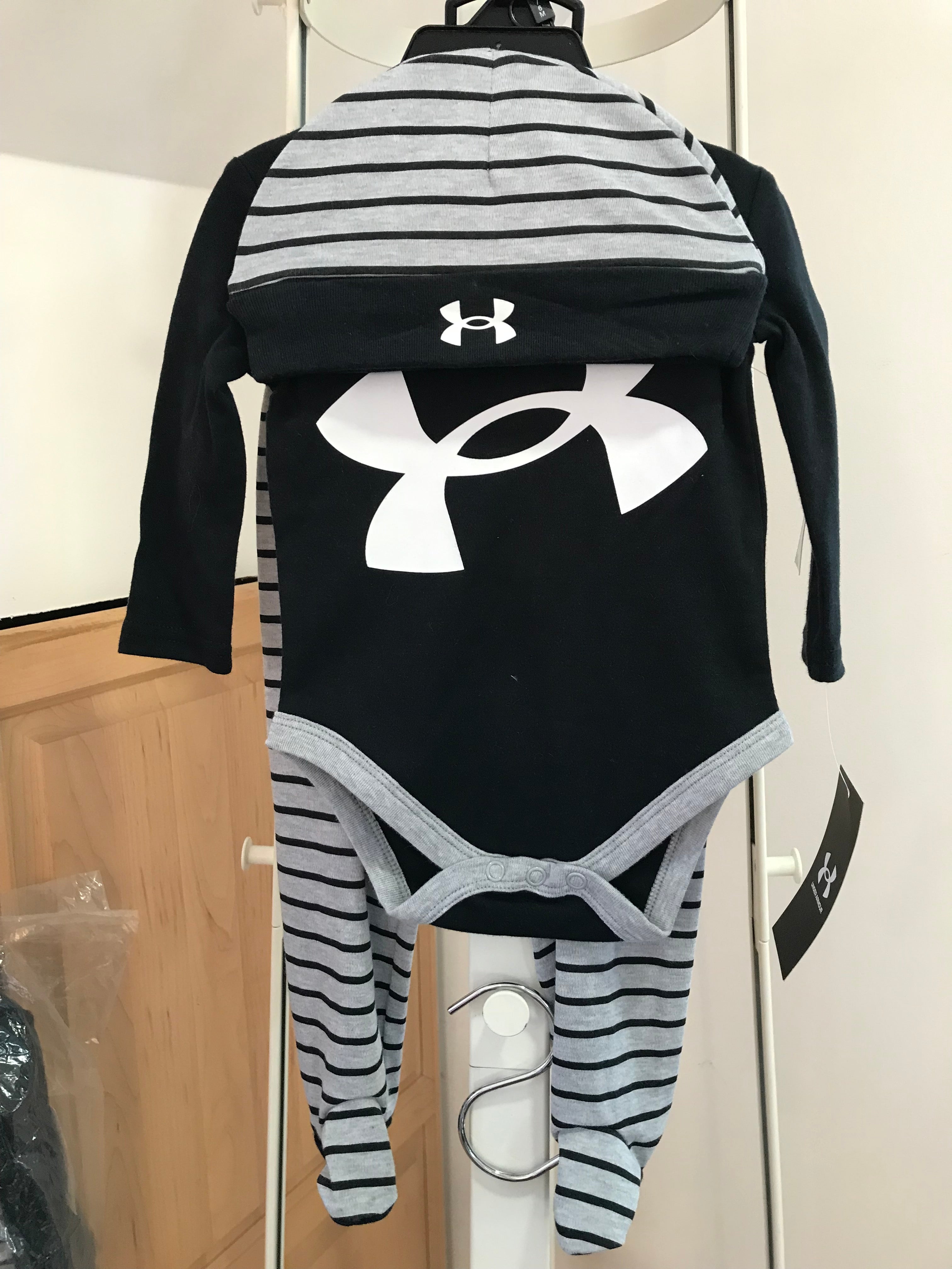 Under Armour, Newborn, 3 piece Dens and Friends