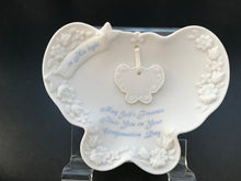 Load image into Gallery viewer, Porcelain, Basket, Plates, Communion, Confirmation
