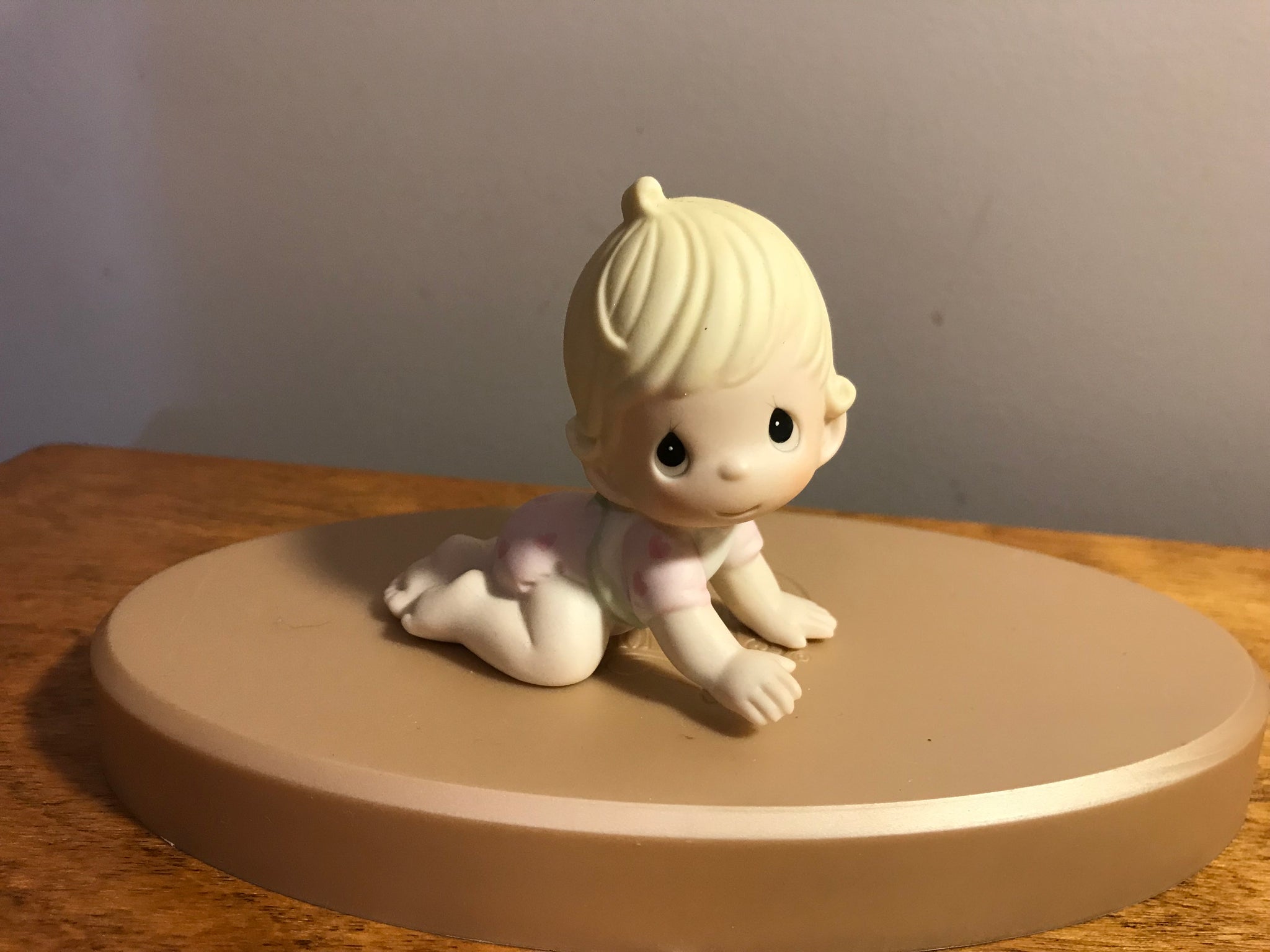 限定版 Moments, Precious Porcelain Friends and Dens – Babies 置物